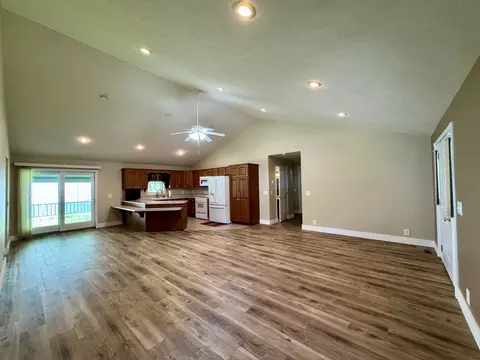 504 E Murray St, Sesser, IL 62884 photo 22