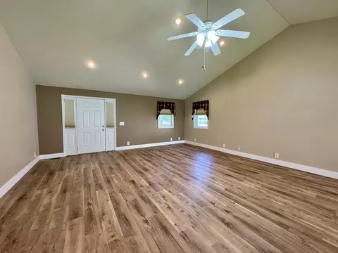 504 E Murray St, Sesser, IL 62884 photo 20