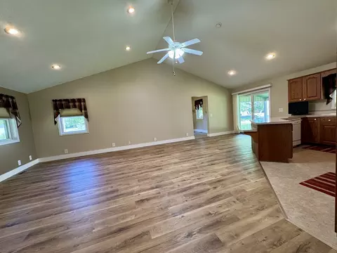 504 E Murray St, Sesser, IL 62884 photo 23