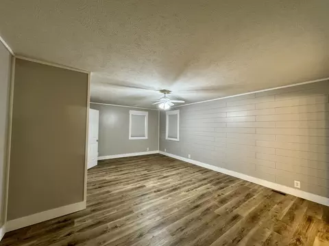 504 E Murray St, Sesser, IL 62884 photo 29