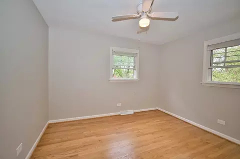 Bedroom - 2 S510 Seneca Dr, Wheaton, IL 60189 photo 4 of 12