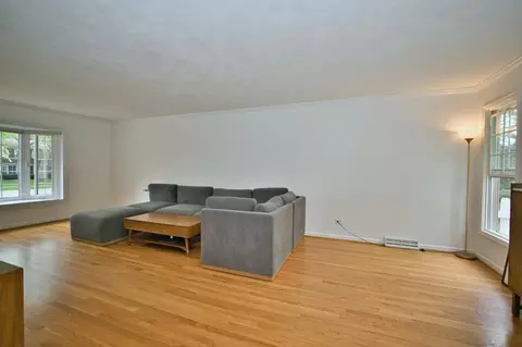 Living - 2 S510 Seneca Dr, Wheaton, IL 60189 photo 5 of 6
