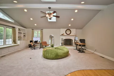 Living - 2 S510 Seneca Dr, Wheaton, IL 60189 photo 6 of 6