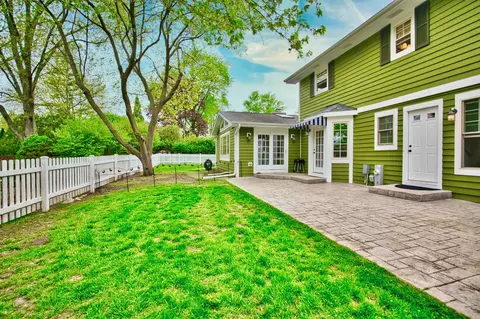 Exterior - 2 S510 Seneca Dr, Wheaton, IL 60189 photo 6 of 12