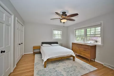 Bedroom - 2 S510 Seneca Dr, Wheaton, IL 60189 photo 10 of 12