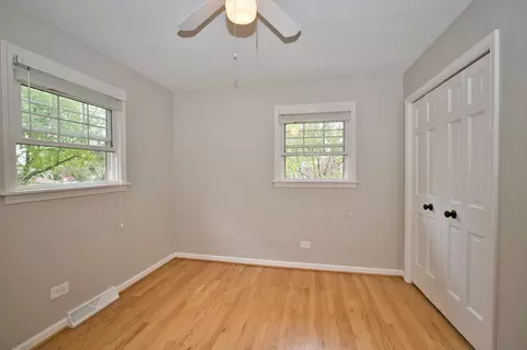 Bedroom - 2 S510 Seneca Dr, Wheaton, IL 60189 photo 5 of 12