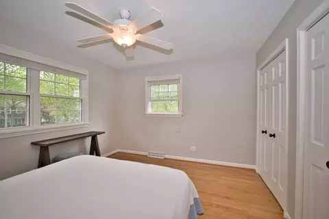 Bedroom - 2 S510 Seneca Dr, Wheaton, IL 60189 photo 1 of 12