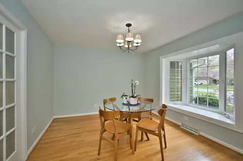 Dining - 2 S510 Seneca Dr, Wheaton, IL 60189 photo 1 of 4