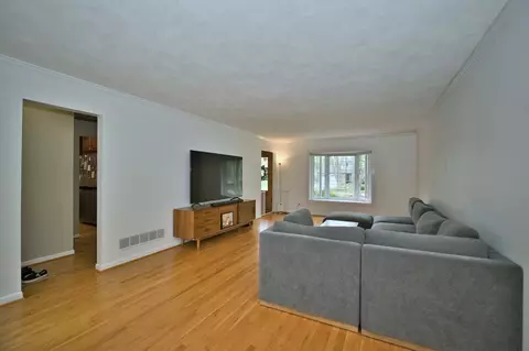 Living - 2 S510 Seneca Dr, Wheaton, IL 60189 photo 3 of 6