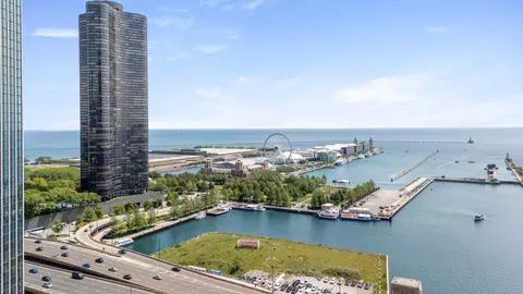 View/Area - 363 E Wacker Dr #2905, Chicago, IL 60601 photo 2 of 6