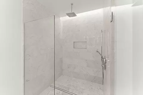 Bath - 363 E Wacker Dr #2905, Chicago, IL 60601 photo 3 of 5