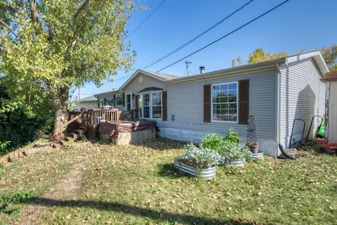 59 Lloyd Dr #59, Reddick, IL 60961