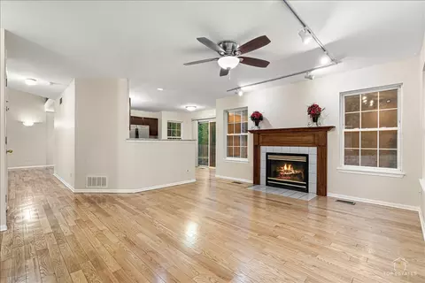 Living - 7 Eagle Ct, Streamwood, IL 60107 photo 5 of 7