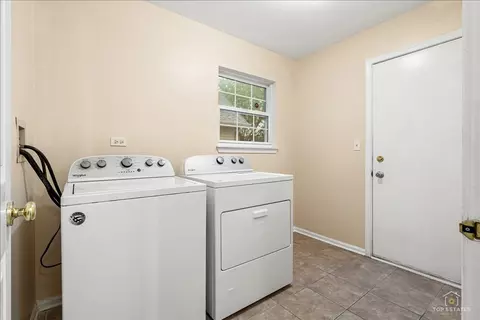 Other - 7 Eagle Ct, Streamwood, IL 60107 photo 3 of 8