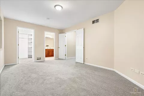 Bedroom - 7 Eagle Ct, Streamwood, IL 60107 photo 2 of 4