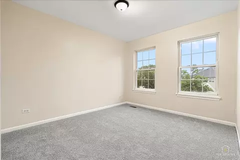 Bedroom - 7 Eagle Ct, Streamwood, IL 60107 photo 4 of 4