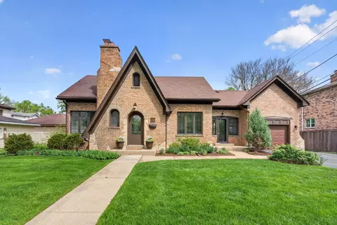 20 45th St, Western Springs, IL 60558