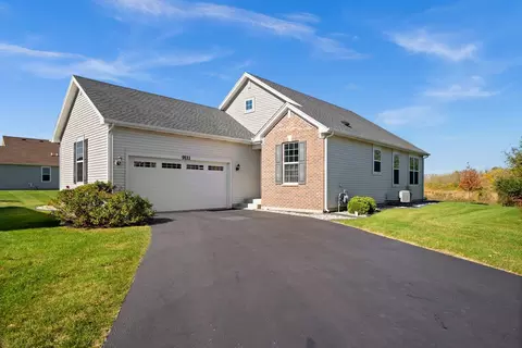 9111 Marks Ct, Huntley, IL 60142