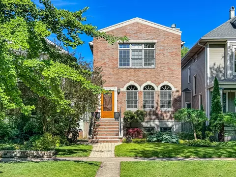 4219 N Winchester Ave, Chicago, IL 60613