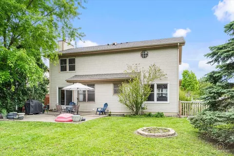 Exterior - 705 Gregor Ln, Wheeling, IL 60090 photo 2 of 3