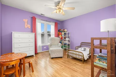 Bedroom - 705 Gregor Ln, Wheeling, IL 60090 photo 4 of 5