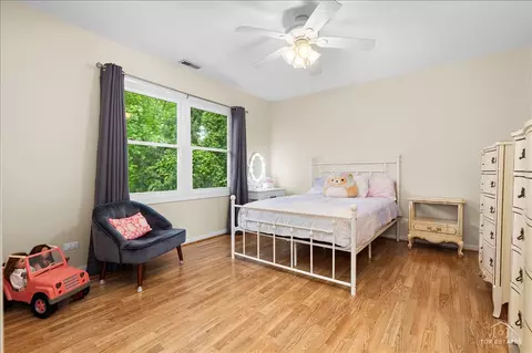 Bedroom - 705 Gregor Ln, Wheeling, IL 60090 photo 3 of 5