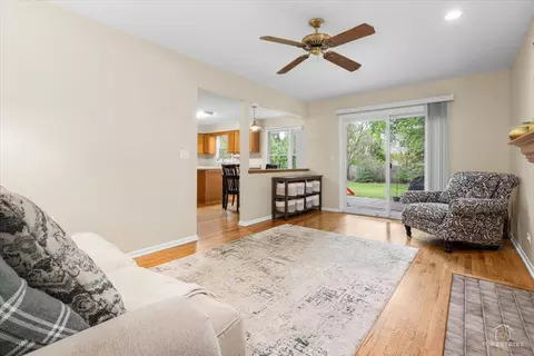 Living - 705 Gregor Ln, Wheeling, IL 60090 photo 1 of 2