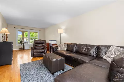 Other - 705 Gregor Ln, Wheeling, IL 60090 photo 1 of 6