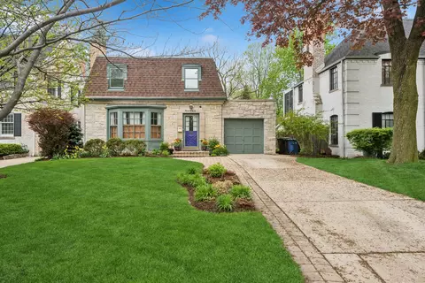 2026 Mcdaniel Ave, Evanston, IL 60201