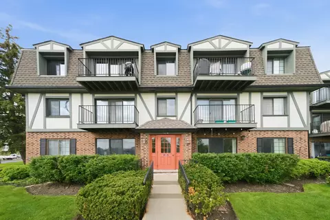 116 Steeple Dr #B, Buffalo Grove, IL 60089