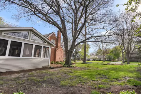 Exterior - 420 S Oak St, Itasca, IL 60143 photo 5 of 9