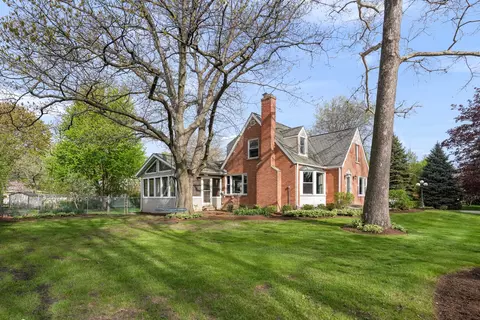 Exterior - 420 S Oak St, Itasca, IL 60143 photo 2 of 9
