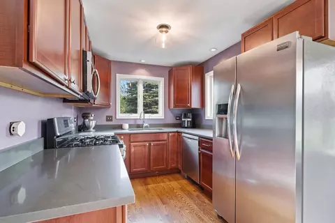 Kitchen - 420 S Oak St, Itasca, IL 60143 photo 1 of 2