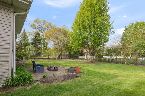 Exterior - 420 S Oak St, Itasca, IL 60143 photo 9 of 9