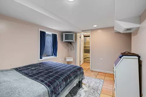 Bedroom - 420 S Oak St, Itasca, IL 60143 photo 5 of 5