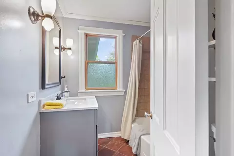 Bath - 420 S Oak St, Itasca, IL 60143 photo 1 of 3
