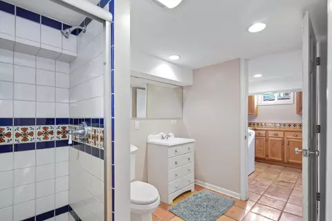 Bath - 420 S Oak St, Itasca, IL 60143 photo 3 of 3