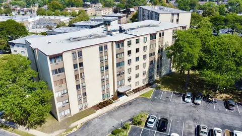 9725 S Karlov Ave #501, Oak Lawn, IL 60453