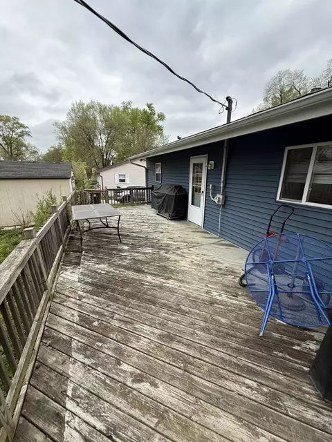 407 Santa Barbara Rd, Lakemoor, IL 60051 photo 5