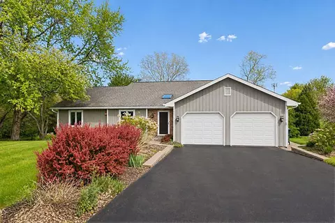 4508 Nancy Dr, Crystal Lake, IL 60014