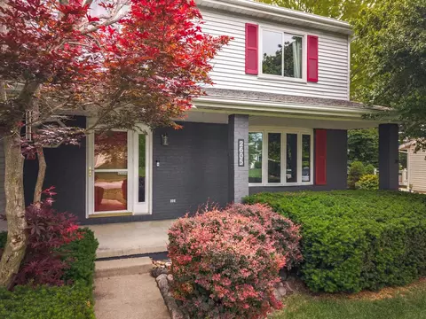 Exterior - 2605 Keystone Rd, Bloomington, IL 61704 photo 2 of 6