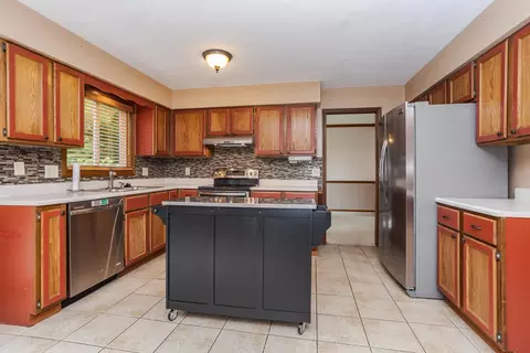 Kitchen - 2605 Keystone Rd, Bloomington, IL 61704 photo 2 of 7