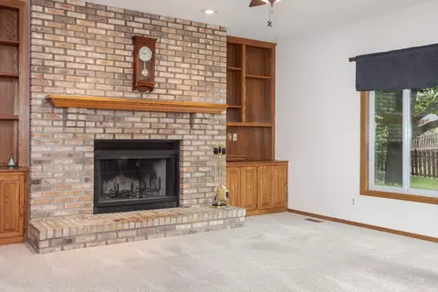 Living - 2605 Keystone Rd, Bloomington, IL 61704 photo 3 of 9