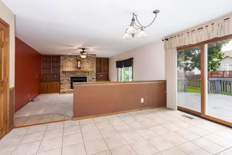 Living - 2605 Keystone Rd, Bloomington, IL 61704 photo 9 of 9