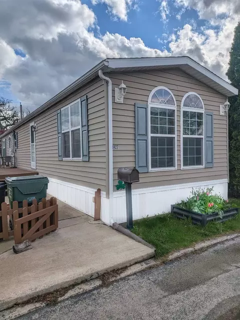 3427 W 117th St, Merrionette Park, IL 60803