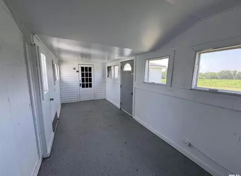 Entry Way - 302 Coeburg St, Rio, IL 61472 photo 3 of 3