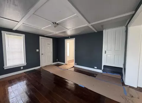 Living - 302 Coeburg St, Rio, IL 61472 photo 2 of 3