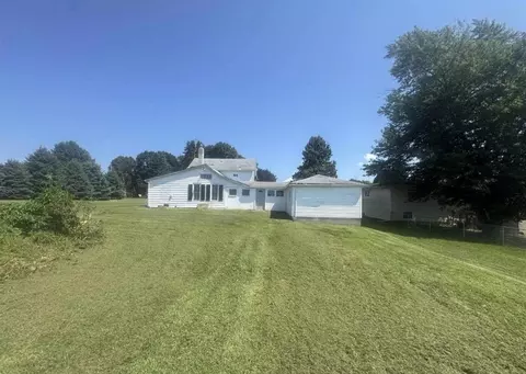 Exterior - 302 Coeburg St, Rio, IL 61472 photo 2 of 2