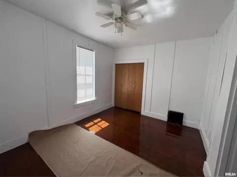 Bedroom - 302 Coeburg St, Rio, IL 61472 photo 1 of 2