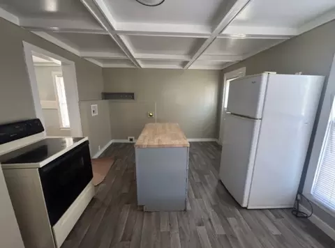 Kitchen - 302 Coeburg St, Rio, IL 61472 photo 2 of 2